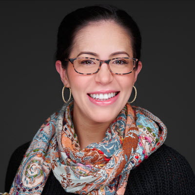 Meredith Traquina Headshot Winter 2026